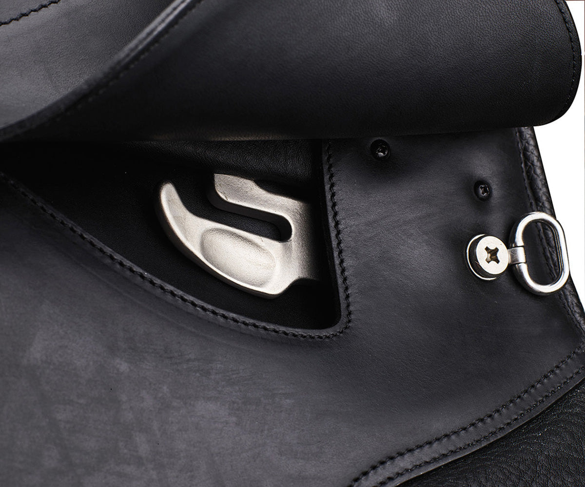 Arena WIDE Dressage Saddle